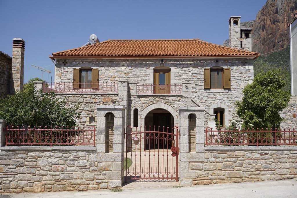 Vila Haus Kleopatra Leonídion Exteriér fotografie