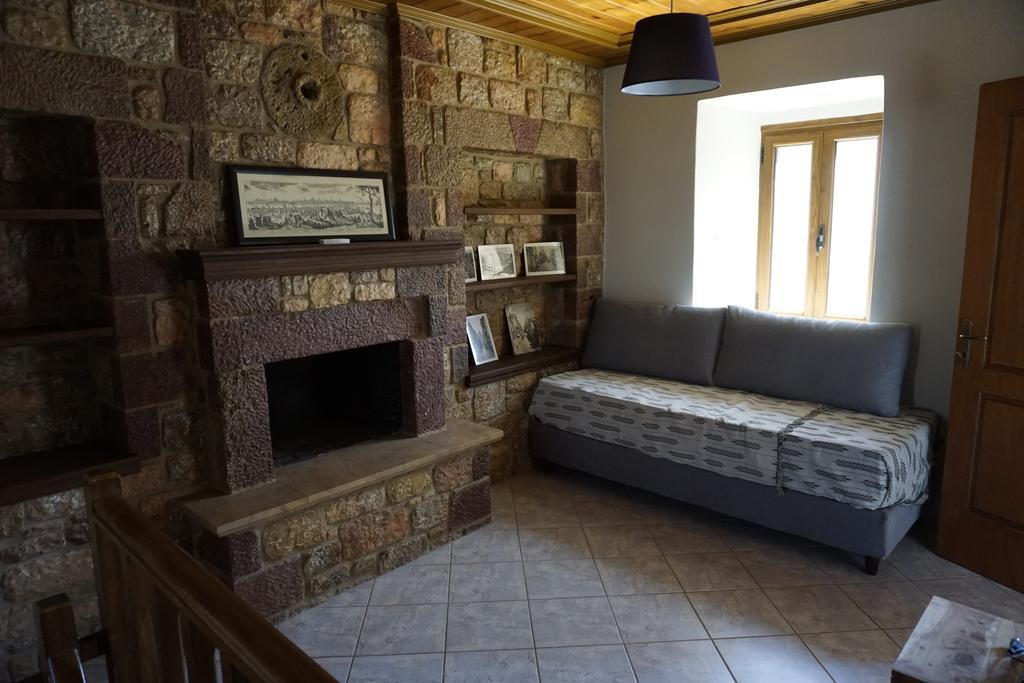 Vila Haus Kleopatra Leonídion Exteriér fotografie