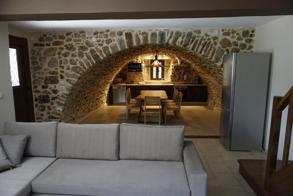 Vila Haus Kleopatra Leonídion Exteriér fotografie