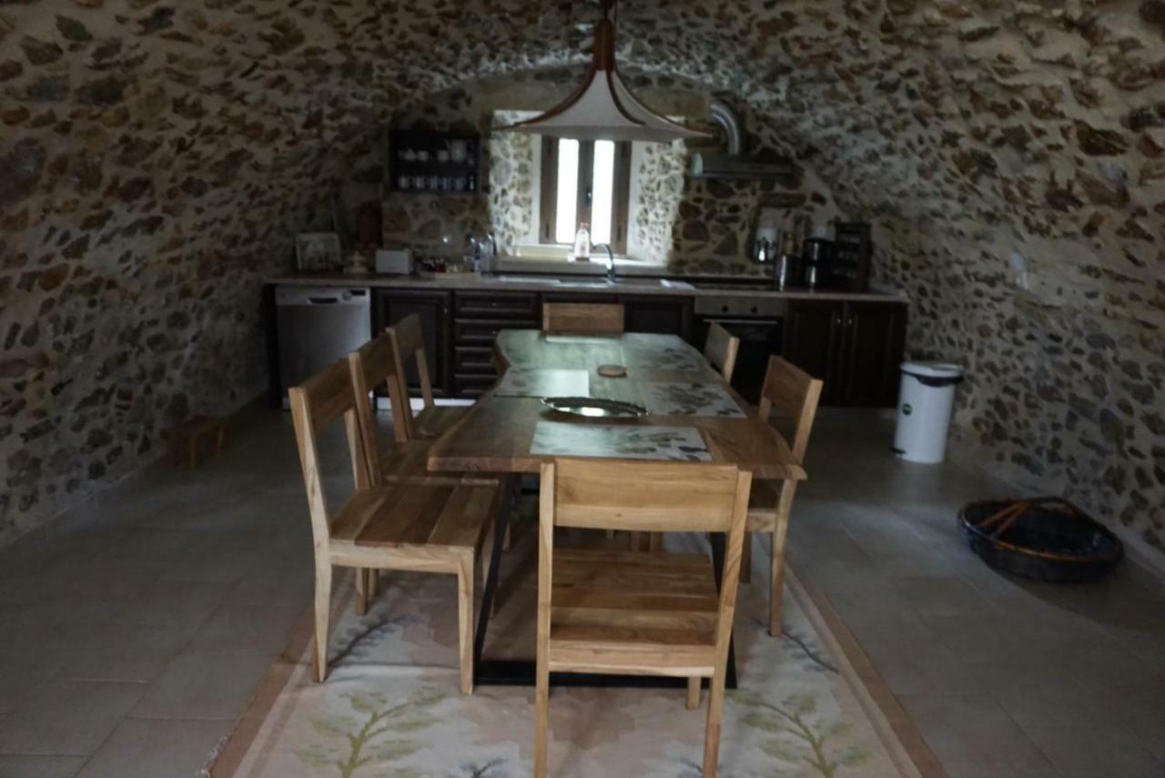 Vila Haus Kleopatra Leonídion Exteriér fotografie