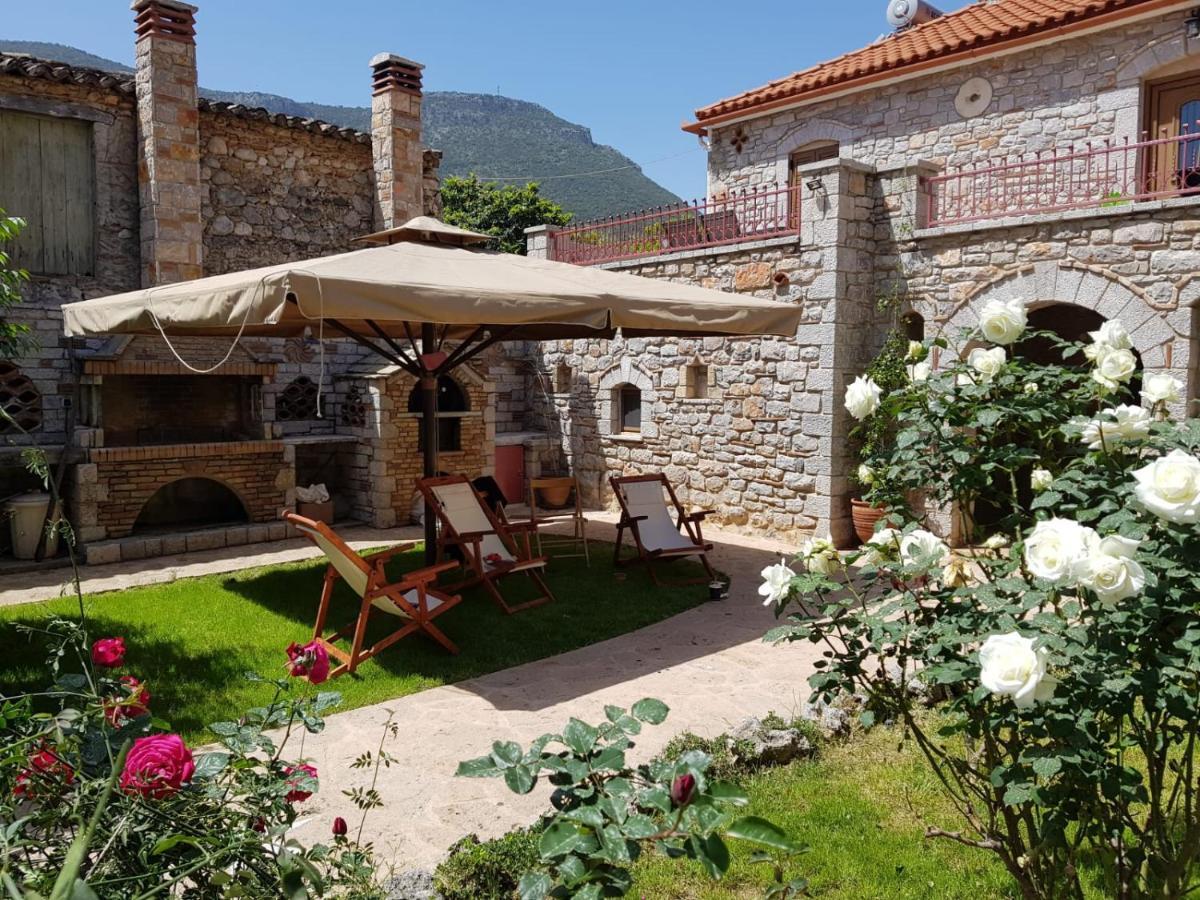 Vila Haus Kleopatra Leonídion Exteriér fotografie